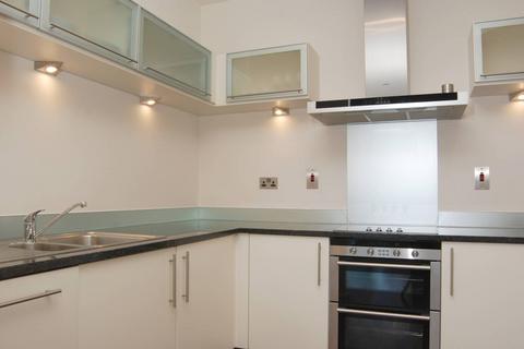 2 bedroom flat for sale, Discovery Dock West, Canary Wharf, London, E14