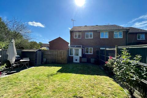 2 bedroom end of terrace house for sale, Ripley Road, Willesborough