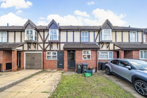 4 bedroom house to rent, Silbury Avenue, Colliers Wood, Mitcham, CR4