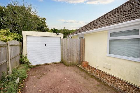 2 bedroom property for sale, Minter Avenue, Folkestone CT18