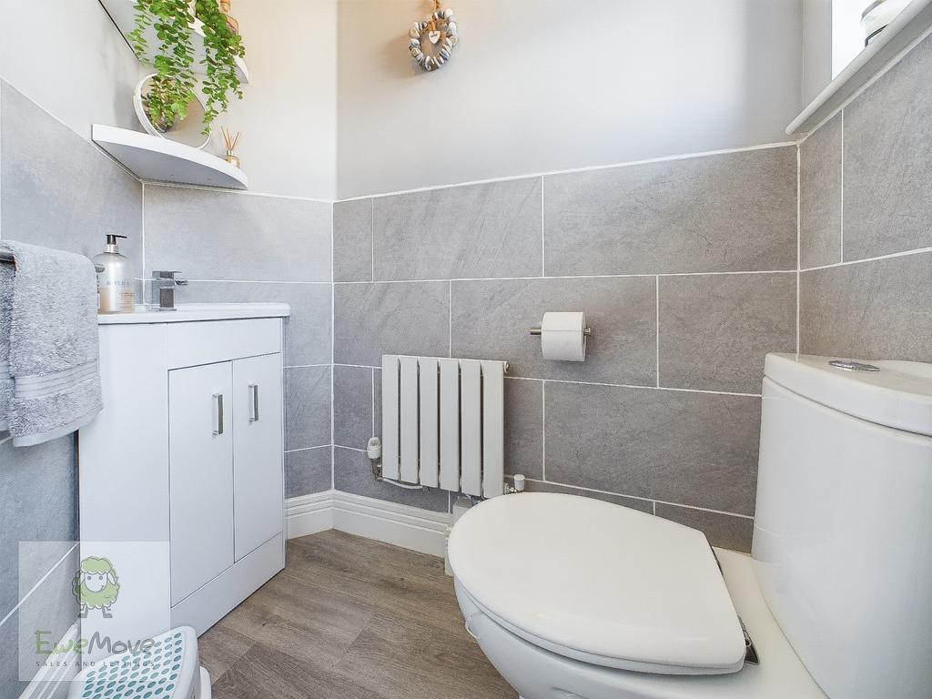 Ground Floor Cloakroom