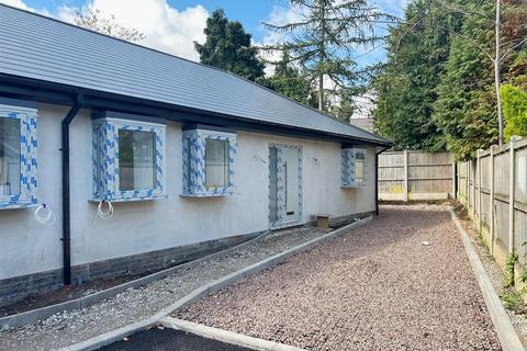 2 bedroom semi-detached bungalow for sale, Spies gardens, Halesowen