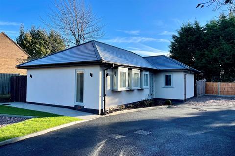 2 bedroom detached bungalow for sale, Spies Gardens, Halesowen