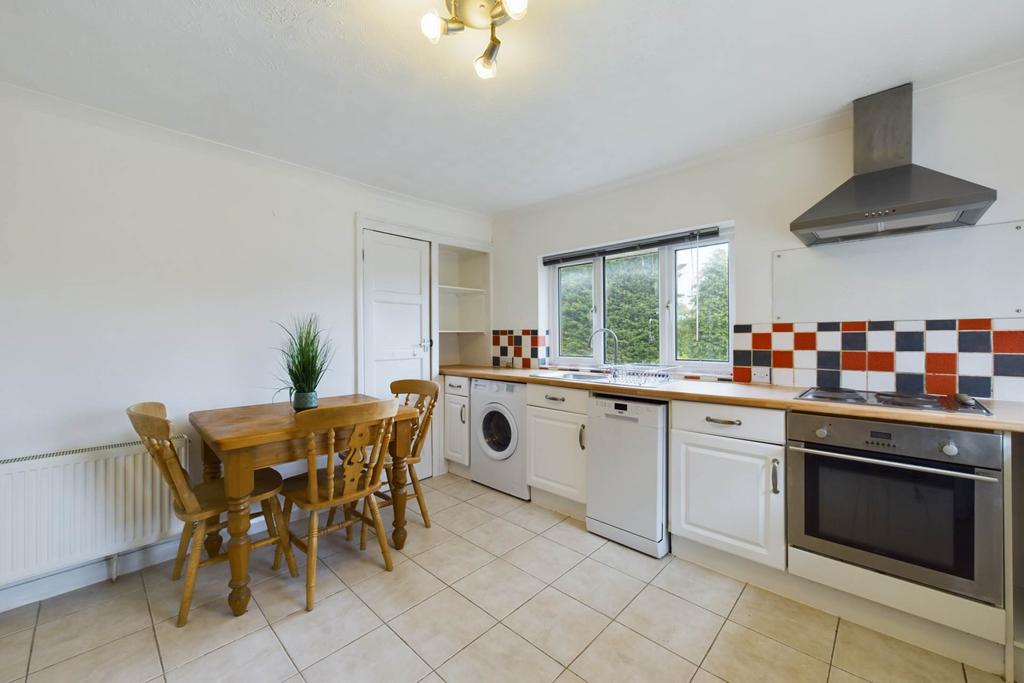 Old Dean, Bovingdon 1 bed for sale £240,000