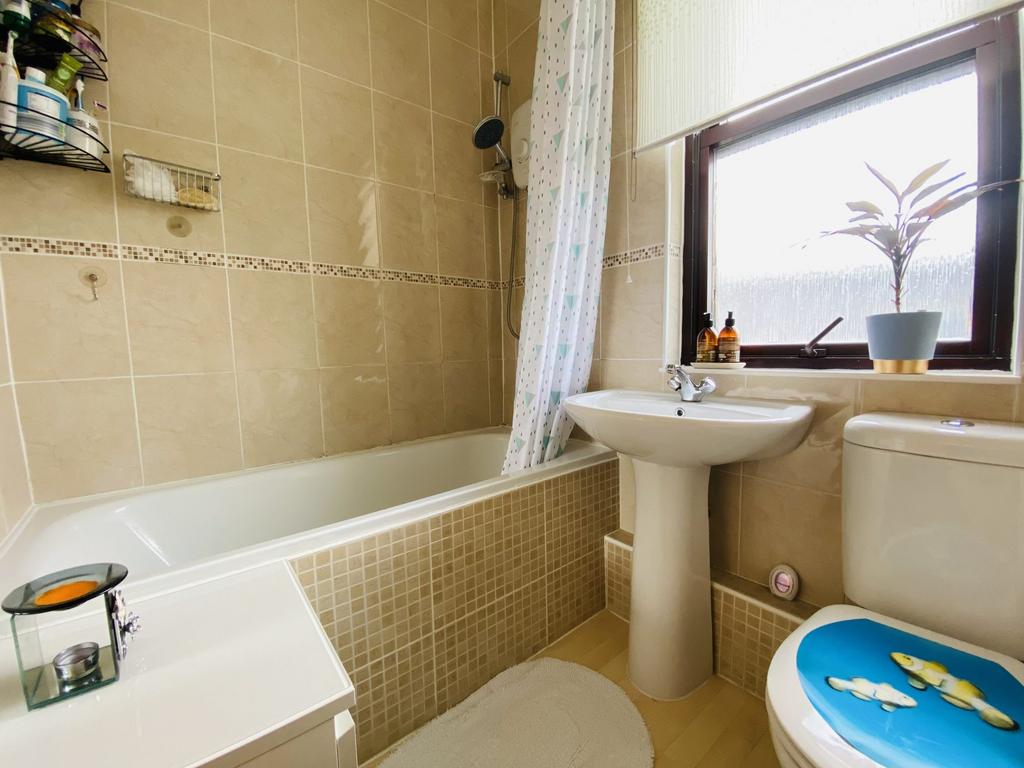 1 Union Street, Dumfries, DG2 0 AA - Braidwoods Sol