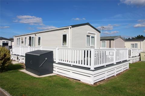 2 bedroom park home for sale, Shorefield, Near Milford On Sea, Hampshire, SO41