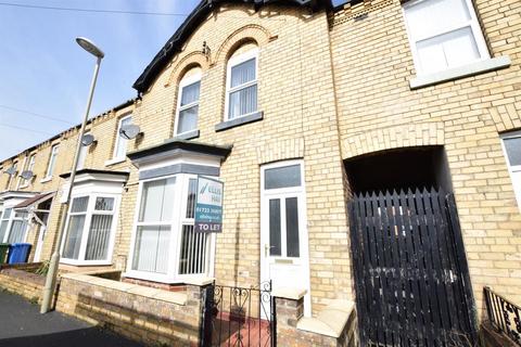 2 bedroom terraced house to rent, Caledonia Street, Scarborough