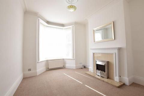 2 bedroom terraced house to rent, Caledonia Street, Scarborough