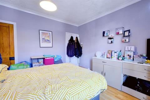 91 Bannerman Road, Nottingham, NG6 9JA