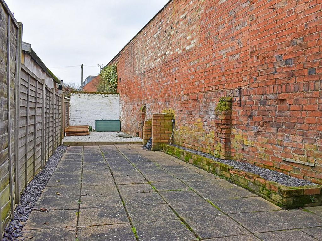 Rear Courtyard Garden