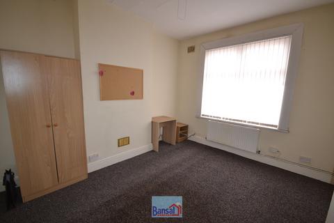 5 bedroom terraced house to rent, Brunswick Road, CV1