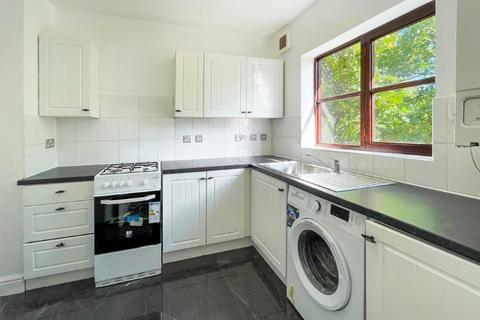 2 bedroom flat for sale, Harwarden Hill, London NW2