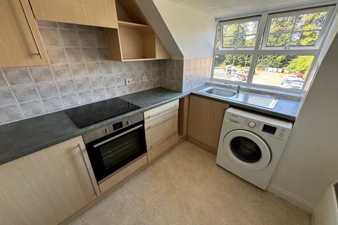 2 bedroom flat to rent, Brooklands Road, Sale M33