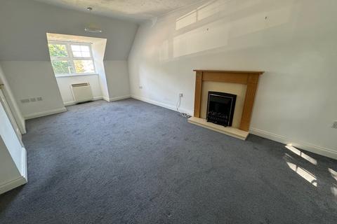 2 bedroom flat to rent, Brooklands Road, Sale M33