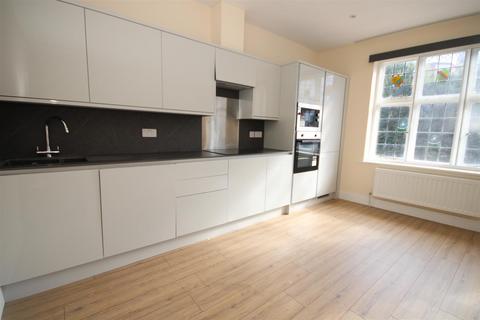 1 bedroom flat to rent, Epsom Road, Guildford