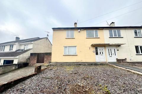 4 bedroom semi-detached house to rent, Buxton Avenue, Silverdale ST5