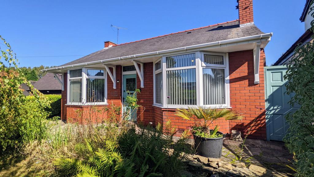 Ormskirk Road, Skelmersdale WN8 3 bed detached bungalow for sale £280,000