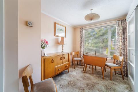 18, Cheyne Court Park Road, Banstead, SM7 3BS