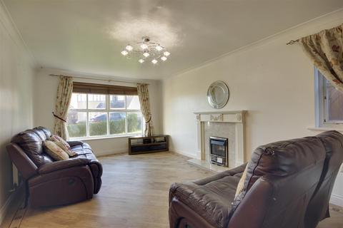 5 bedroom detached house for sale, Northwood Drive, Hessle