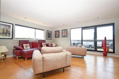 3 bedroom penthouse for sale, Mill Road, Shrewsbury