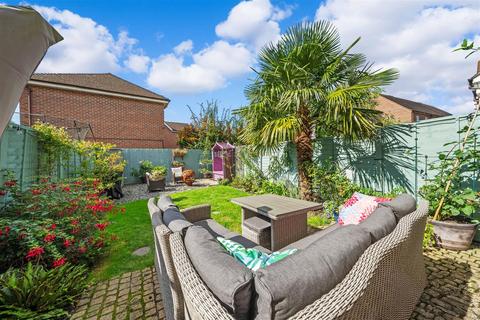 10 Burns Close, Carshalton, SM5 4PY