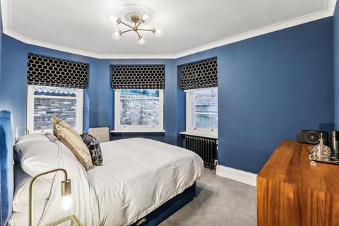 2 bedroom flat for sale, Drayton Court, Drayton Gardens, Chelsea, London