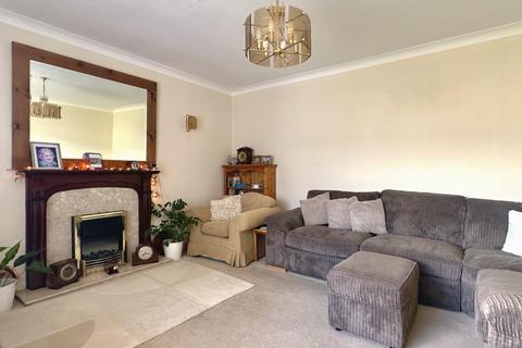 4 bedroom detached house for sale, Robinswood Close, Penarth