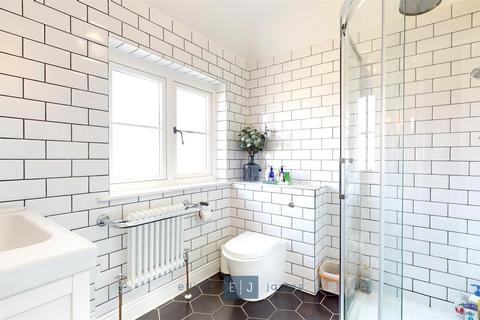 27 Lower Park Road, Loughton, IG10 4NB