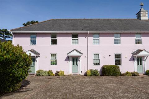 3 bedroom terraced house to rent, Bouldnor Yarmouth