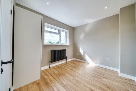 1 bedroom in a house share to rent, Westdean Avenue Lee SE12