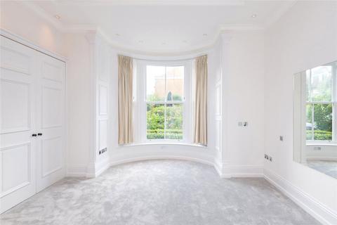 21 Wycombe Square, London, W8 7JD