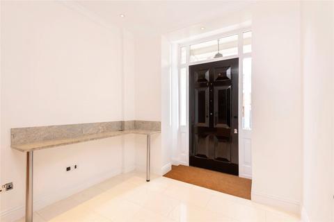 21 Wycombe Square, London, W8 7JD