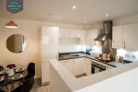 2 bedroom apartment to rent, Velveteen Crescent, Worsley, Manchester