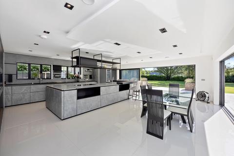 6 bedroom detached house for sale, Beeches Close, Kingswood, Tadworth, Surrey, KT20