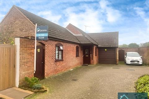 2 bedroom detached bungalow for sale, Bedworth Close, Bulkington