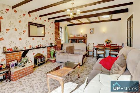 10 Bedworth Close, Bulkington, Bedworth, CV12 9LX