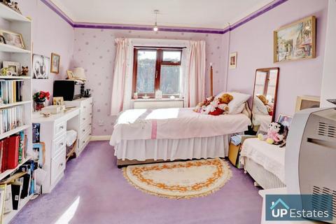 10 Bedworth Close, Bulkington, Bedworth, CV12 9LX