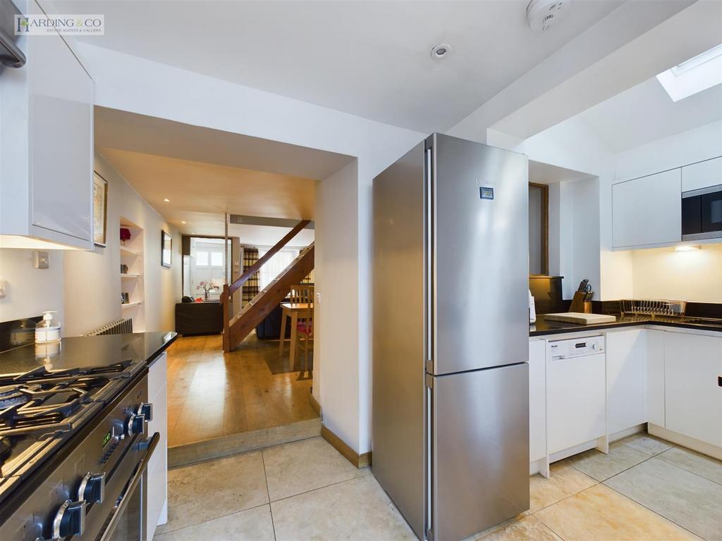 Kitchen .3.jpg