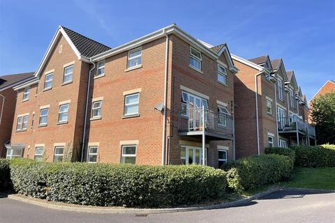 2 bedroom ground floor flat for sale, Jubilee Close, Salisbury SP2