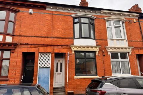 3 bedroom terraced house to rent, 37 Devana Road LE2 1PJ