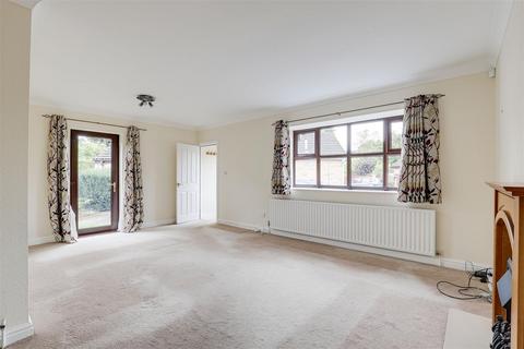 2 bedroom detached bungalow for sale, East View, West Bridgford NG2