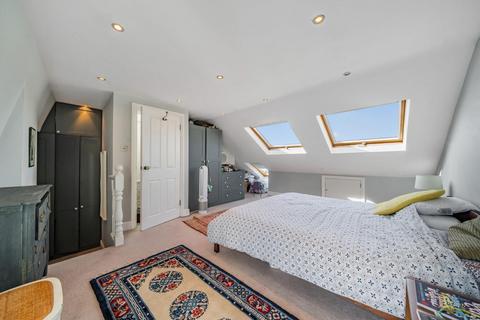 4 bedroom maisonette for sale, Borneo Street, Putney