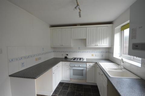 3 bedroom semi-detached house to rent, Coleridge Close, Sandbach