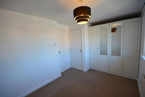 3 bedroom semi-detached house to rent, Coleridge Close, Sandbach