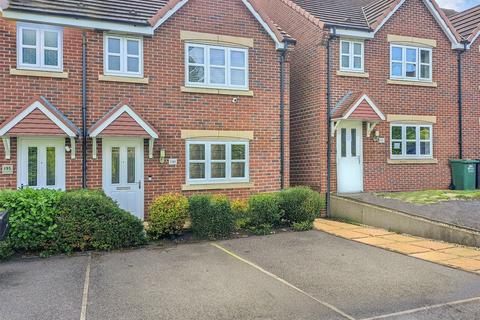 3 bedroom semi-detached house to rent, Sutton Park Road, Kidderminster, Worcestershire, DY11