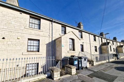 2 bedroom apartment to rent, Alma Terrace, Portland