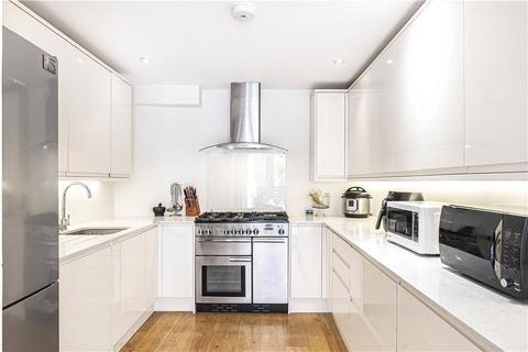 2 bedroom apartment to rent, Martha's Buildings, London, EC1V