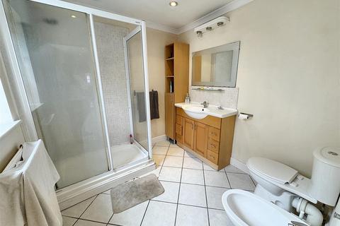 8 Aldworth Road, London, E15 4DL