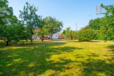 5 bedroom detached house for sale, Nottingham Road, Nottingham NG12