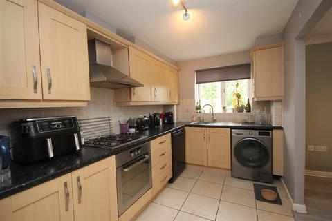 3 bedroom semi-detached house for sale, Lapwing Way, Cambridgeshire CB7